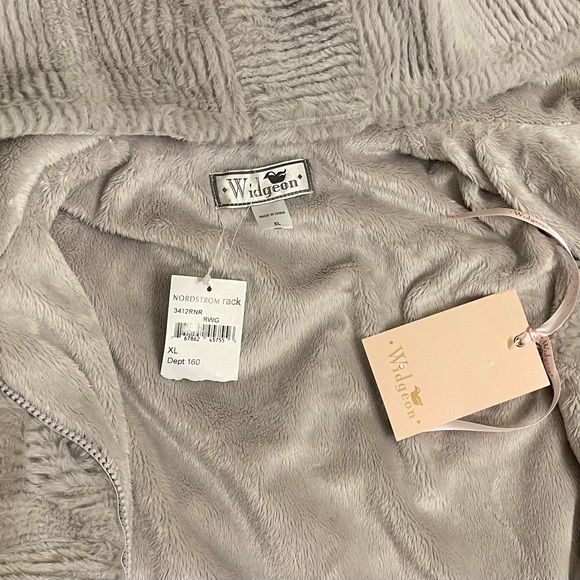 NWT Widgeon Fur Like Vest Girls XL - Picture 4 of 4
